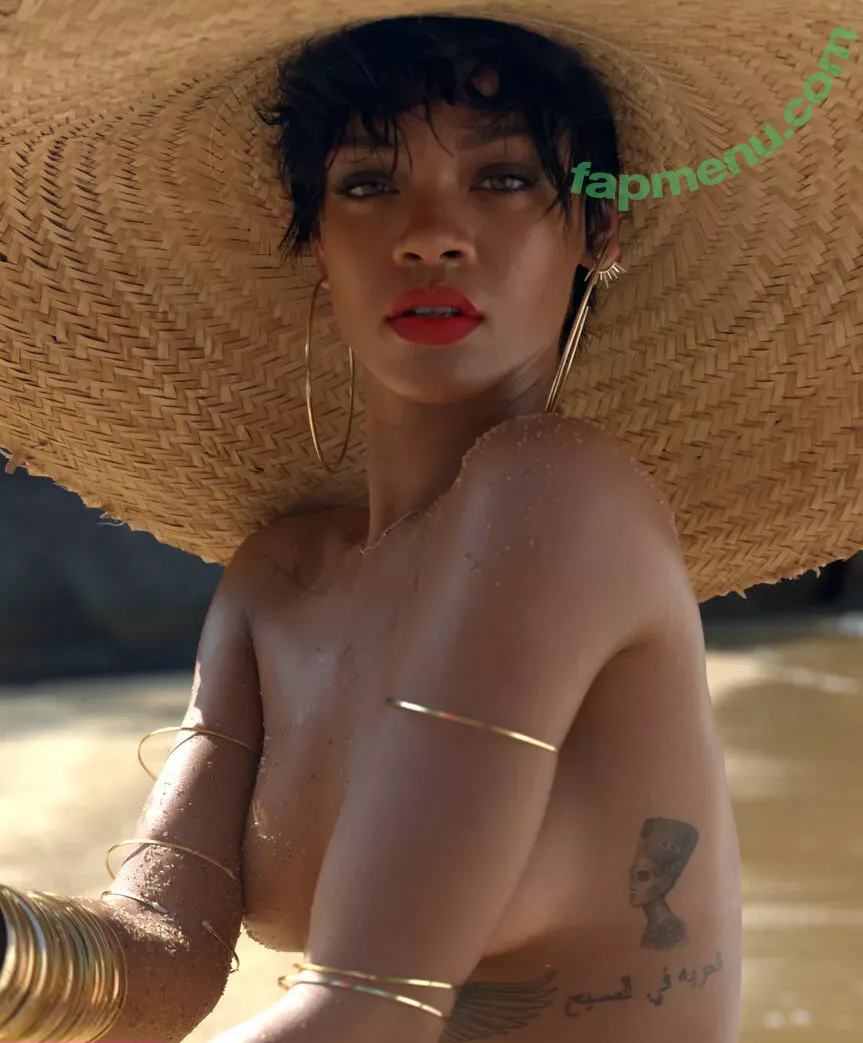 Rihanna nude photo #4044 (badgalriri)