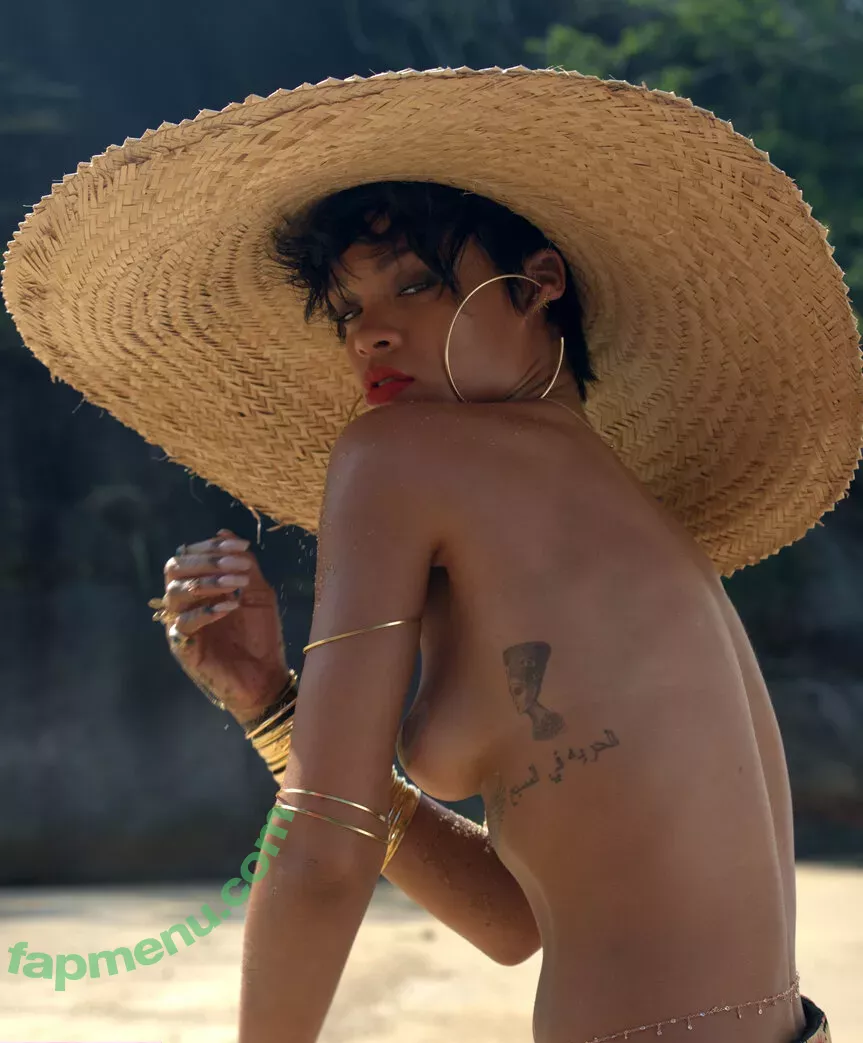 Rihanna nude photo #4045 (badgalriri)