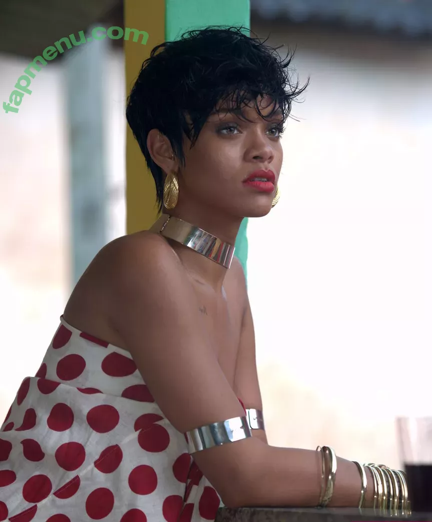 Rihanna nude photo #4061 (badgalriri)