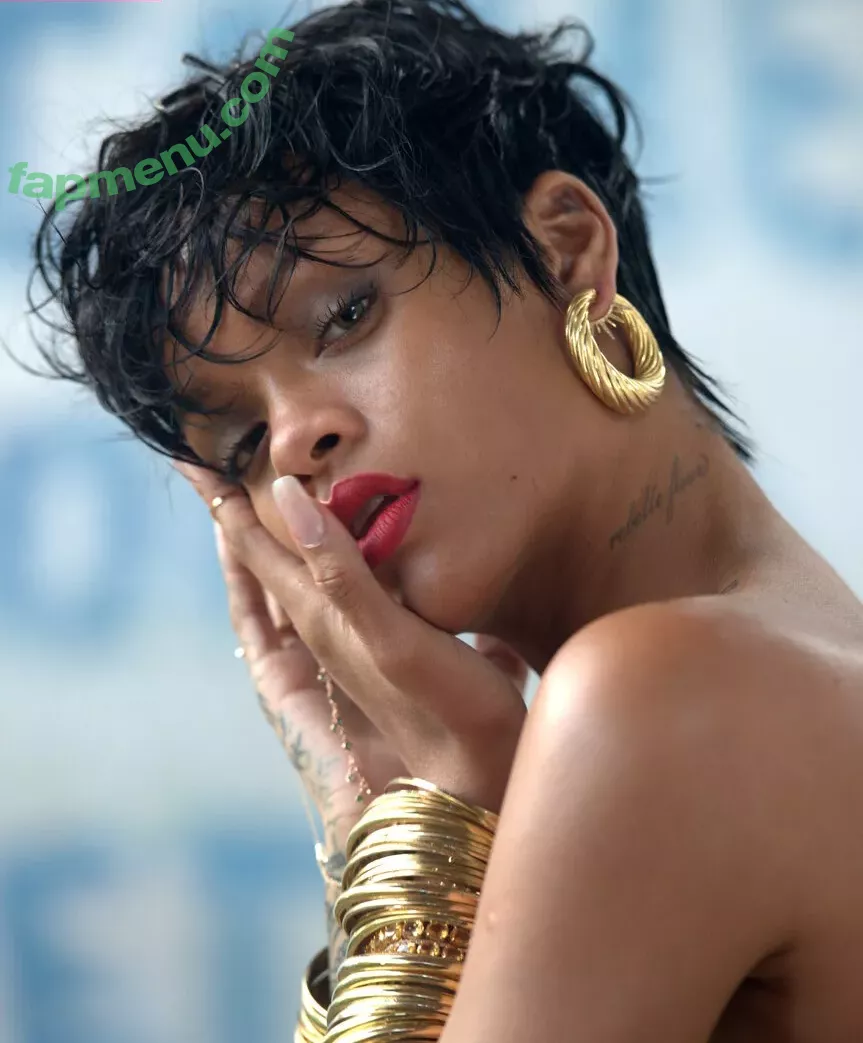 Rihanna nude photo #4101 (badgalriri)