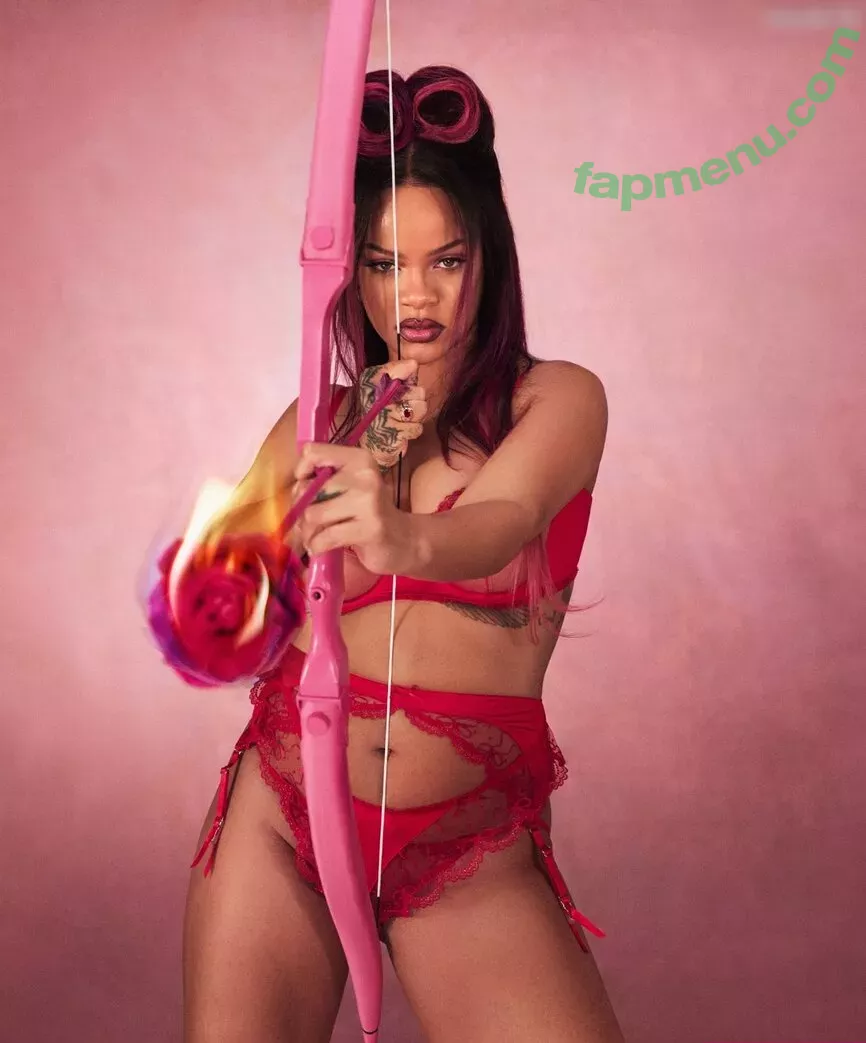 Rihanna nude photo #4109 (badgalriri)