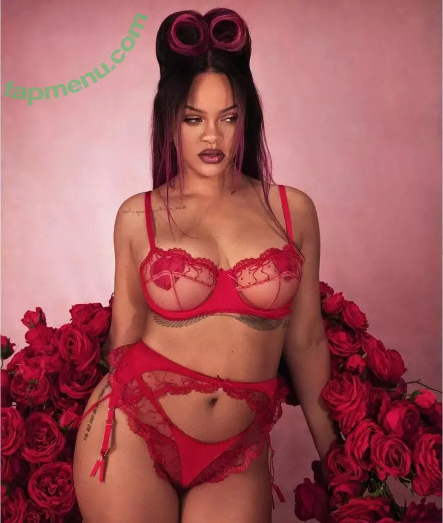 Rihanna nude photo #4121 (badgalriri)