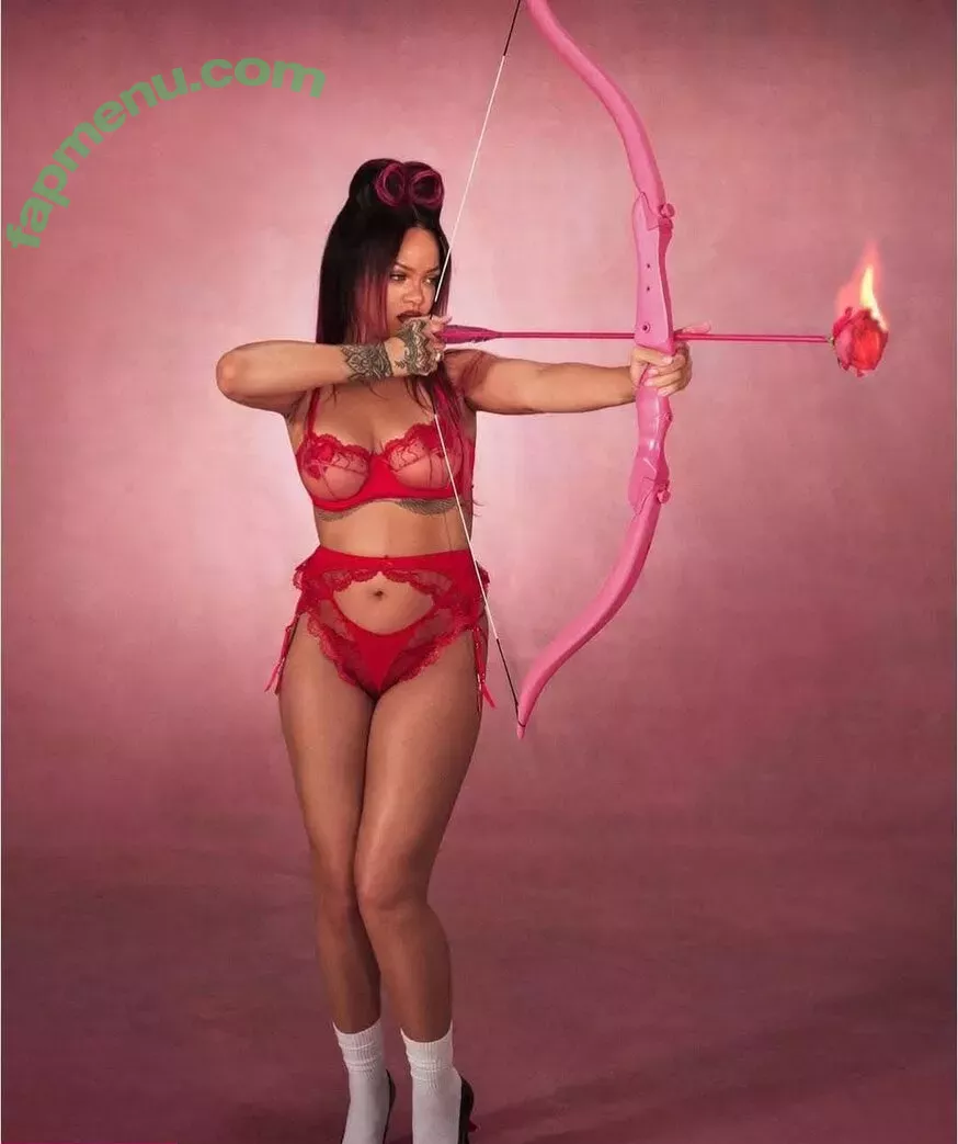 Rihanna nude photo #4123 (badgalriri)