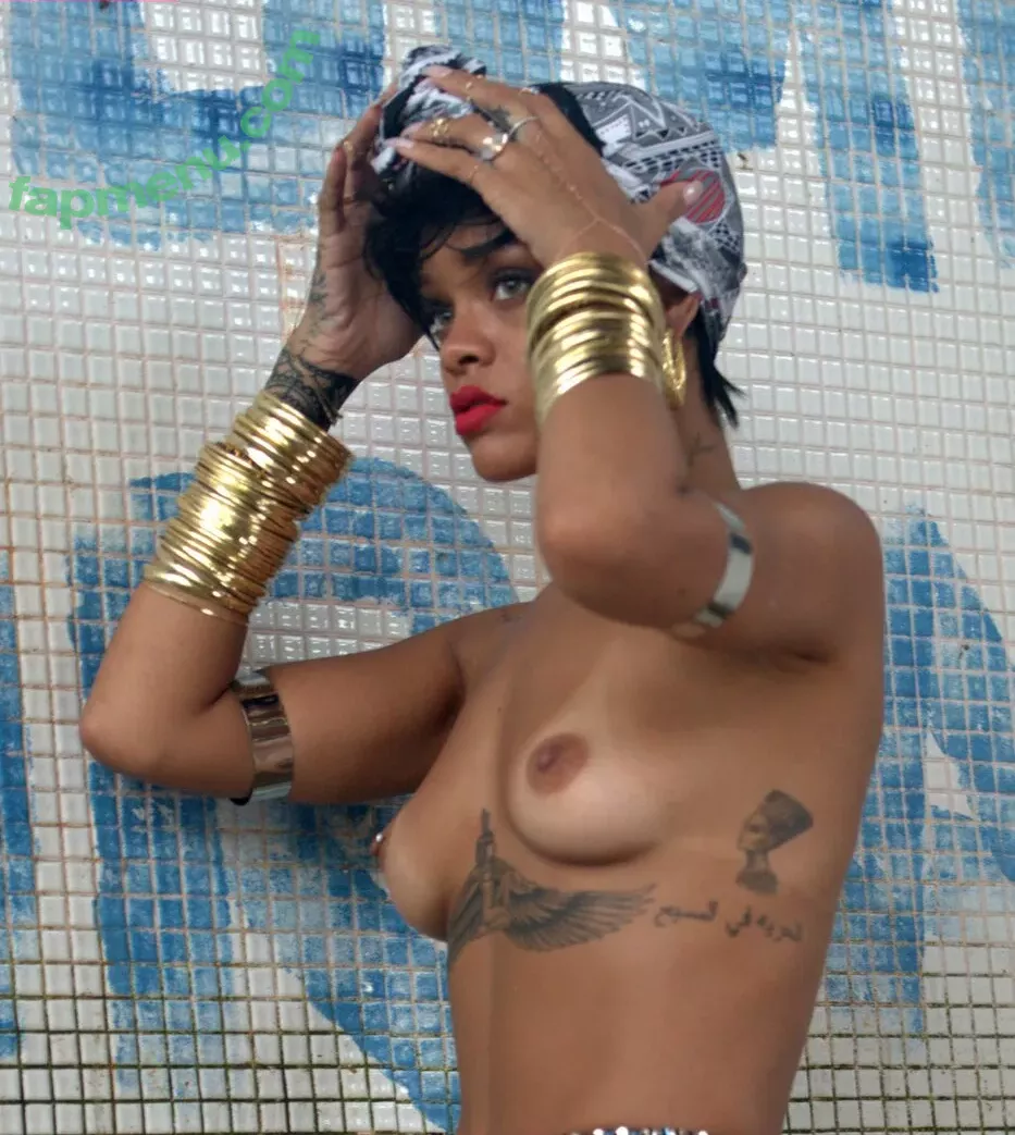 Rihanna nude photo #4140 (badgalriri)
