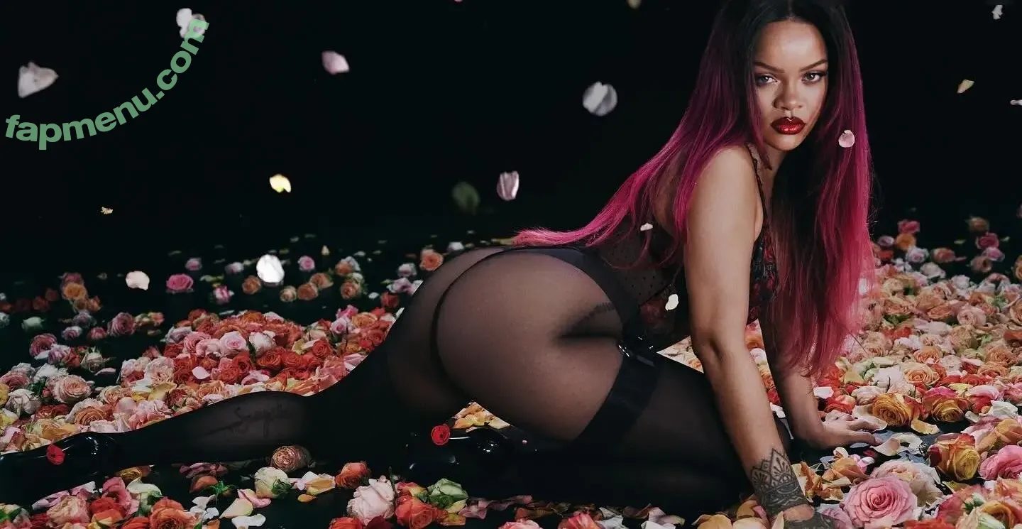 Rihanna nude photo #4145 (badgalriri)