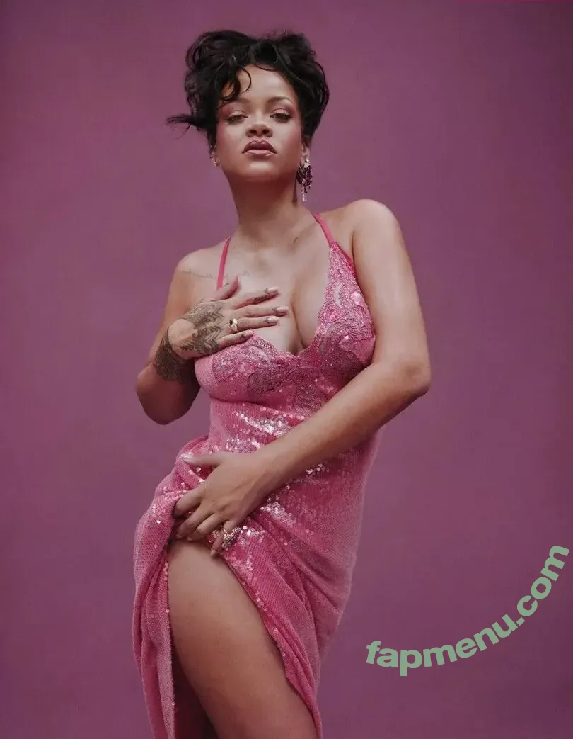 Rihanna nude photo #4156 (badgalriri)