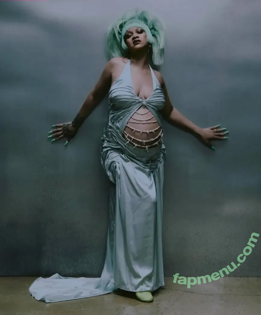 Rihanna nude photo #4644 (badgalriri)