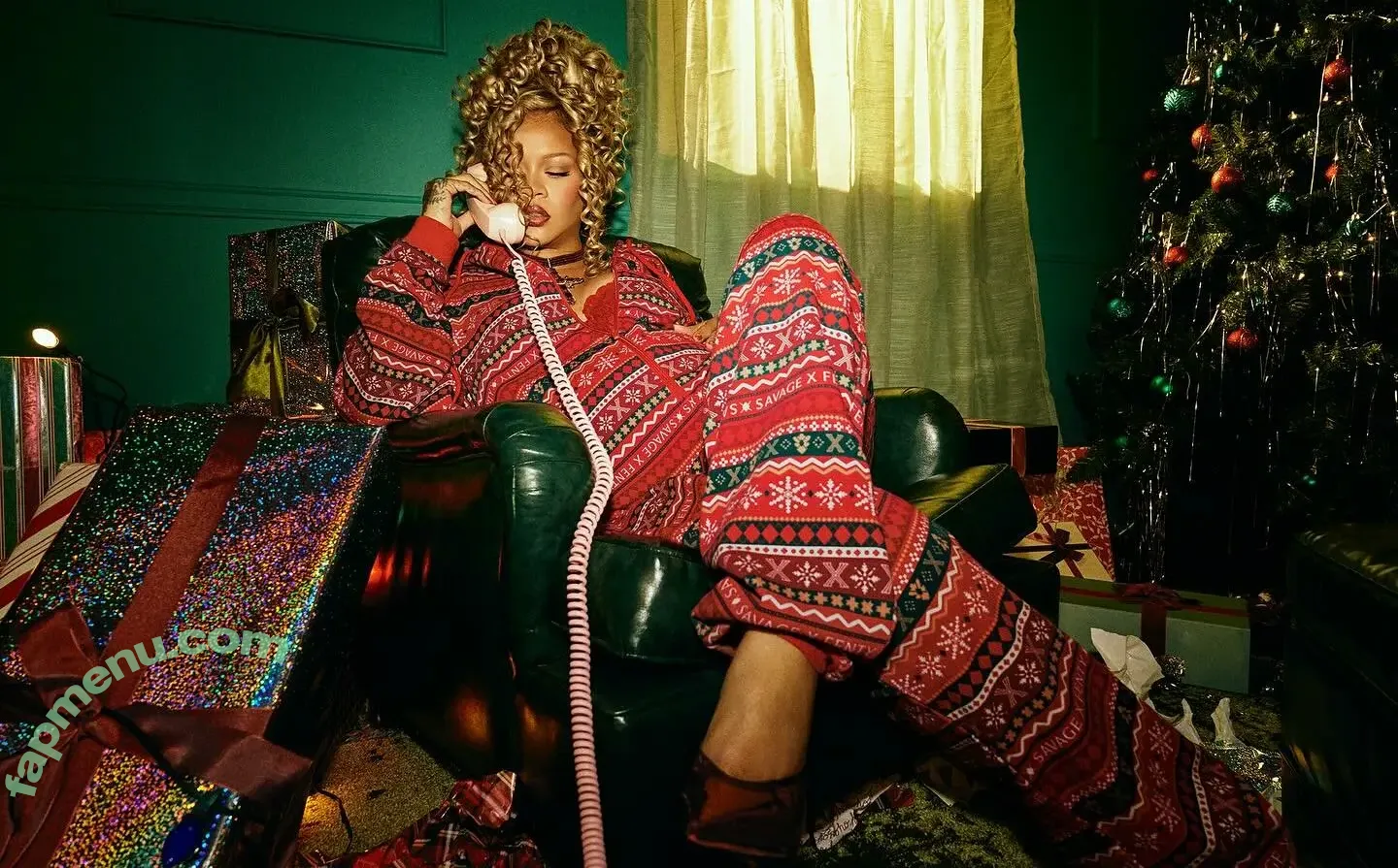 Rihanna nude photo #4653 (badgalriri)