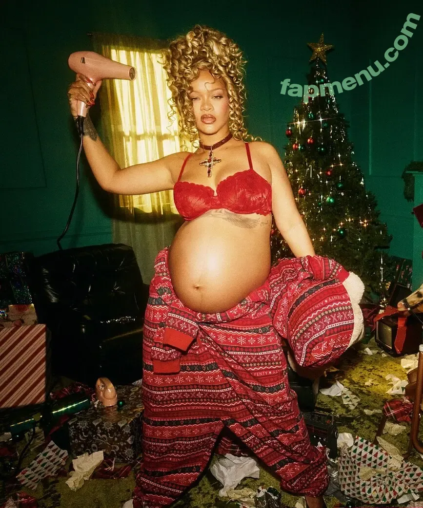 Rihanna nude photo #4662 (badgalriri)