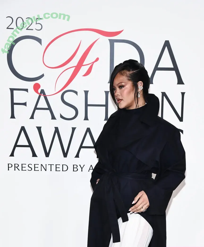 Rihanna nude photo #4698 (badgalriri)