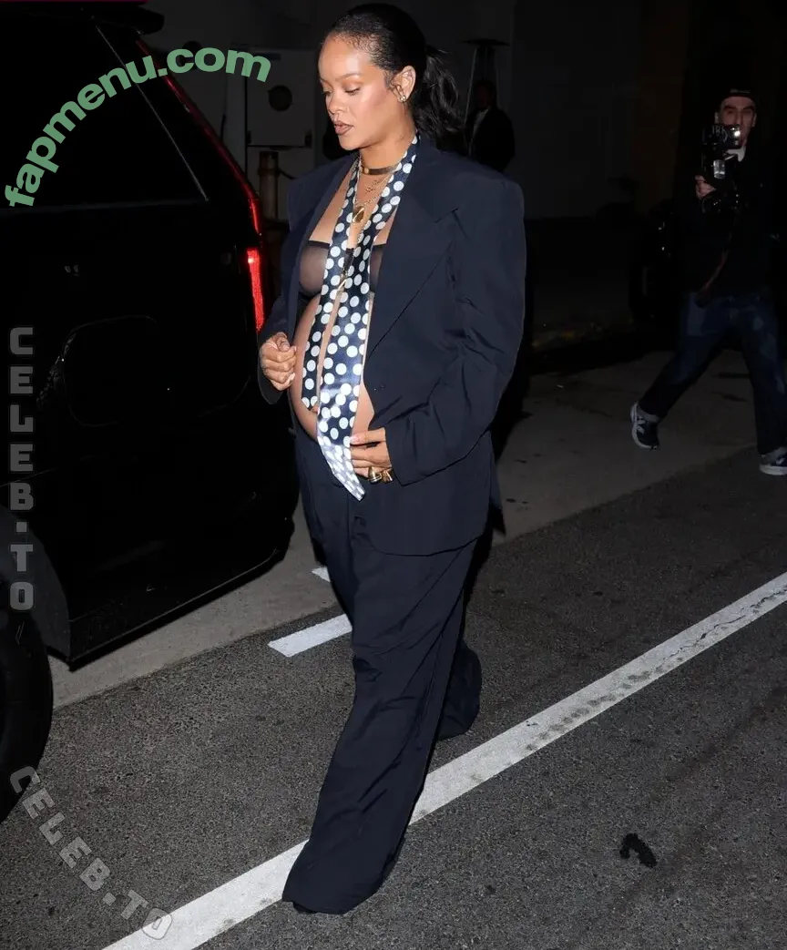 Rihanna nude photo #4742 (badgalriri)