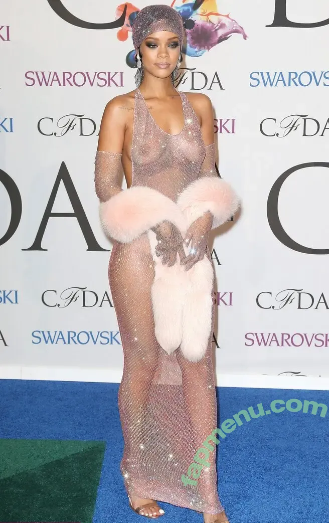 Rihanna nude photo #4776 (badgalriri)