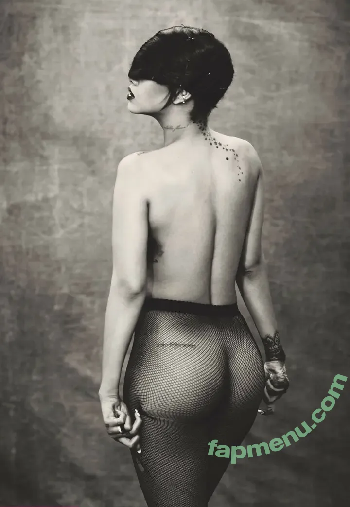 Rihanna nude photo #4912 (badgalriri)