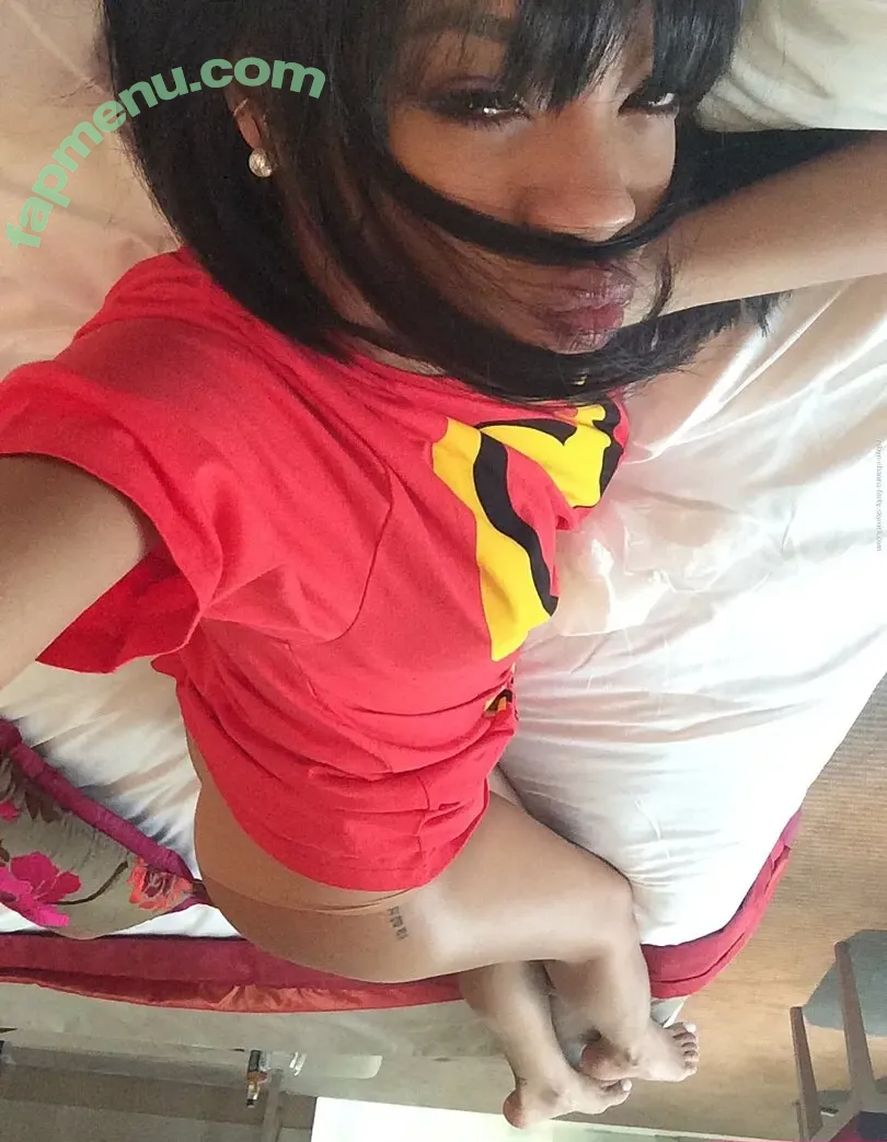 Rihanna nude photo #4916 (badgalriri)