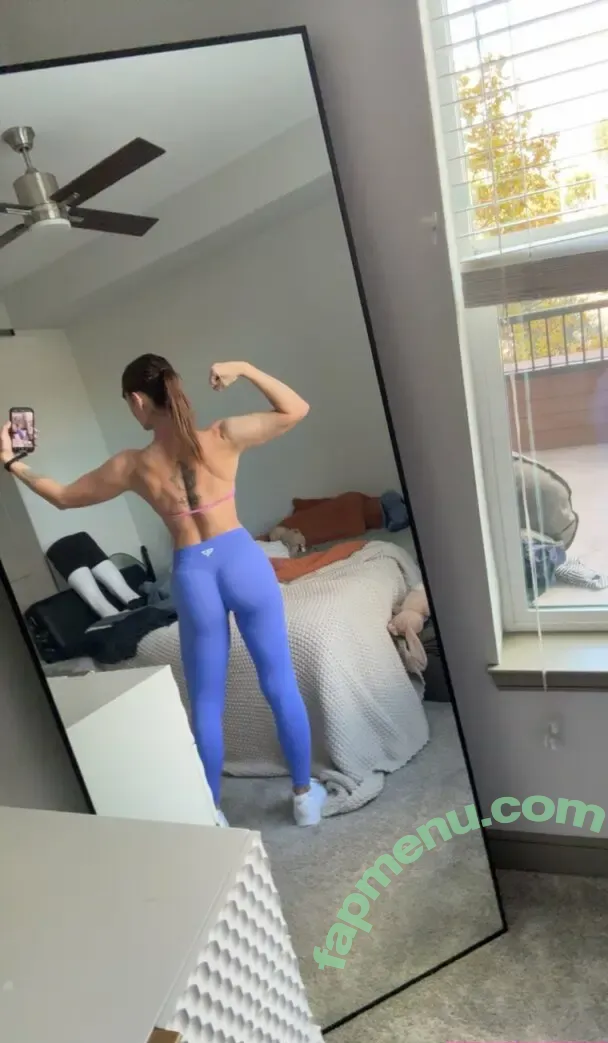 Riiah.Rosae nude photo #0038 (riahrose_official)