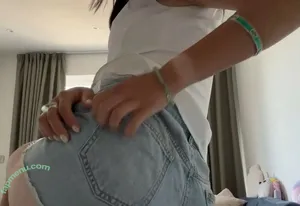 Riishka Asmr / rishikaroz nude photo #0016