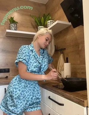 rile_vip / reel nude photo #0004