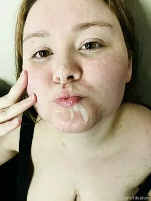 Rileelovee / Rilee Love / rrileylove nude photo #0029