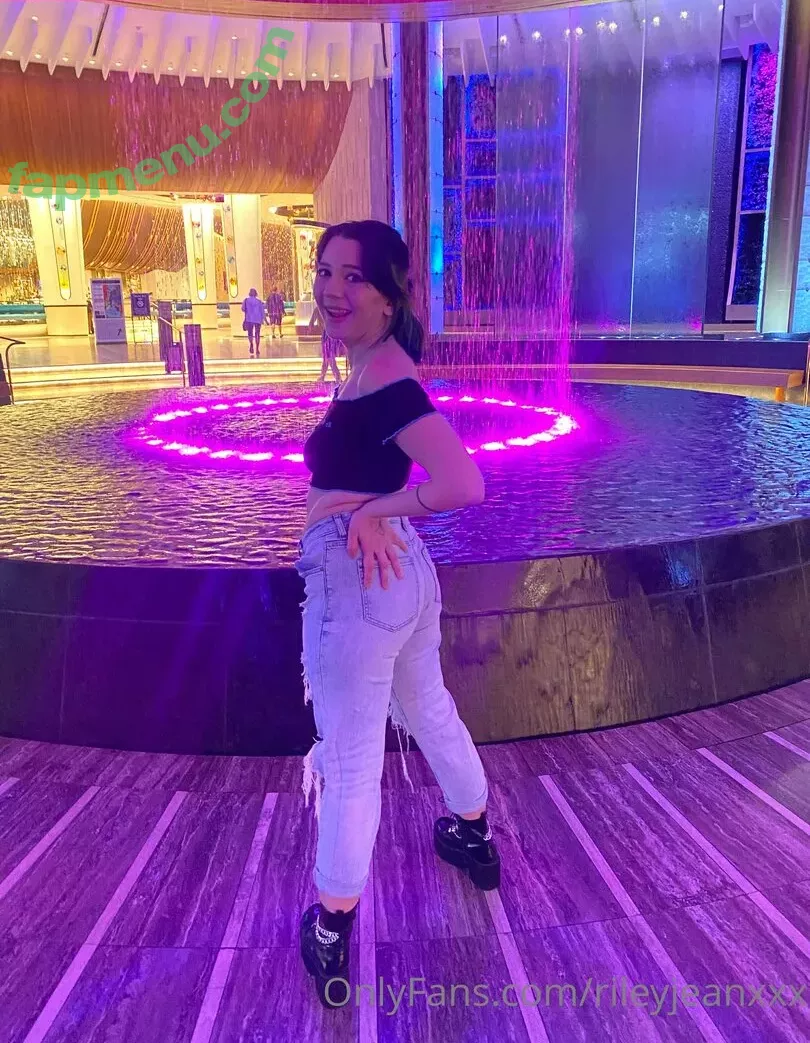 Riley Jean nude photo #0012 (rileyjean / rileyjeanxxx)