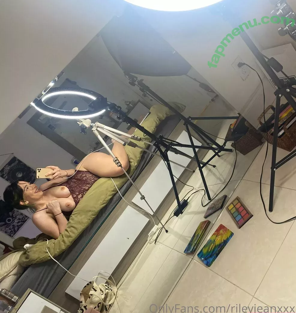 Riley Jean nude photo #0016 (rileyjean / rileyjeanxxx)