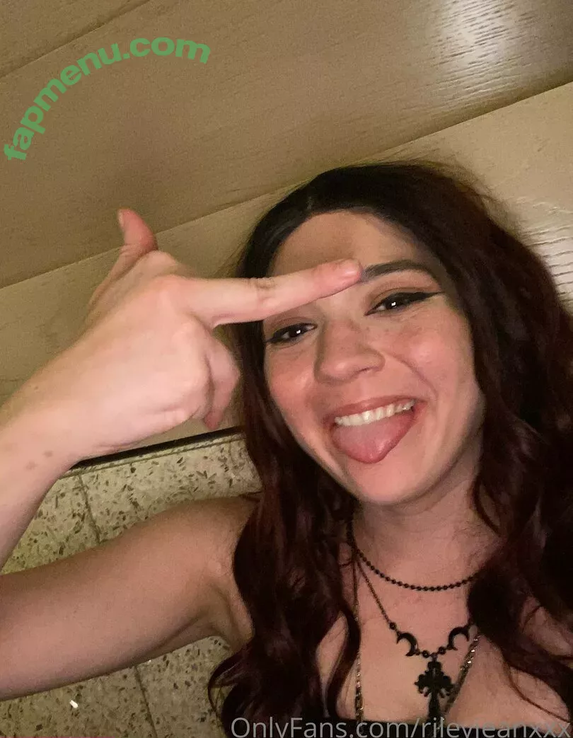 Riley Jean nude photo #0023 (rileyjean / rileyjeanxxx)