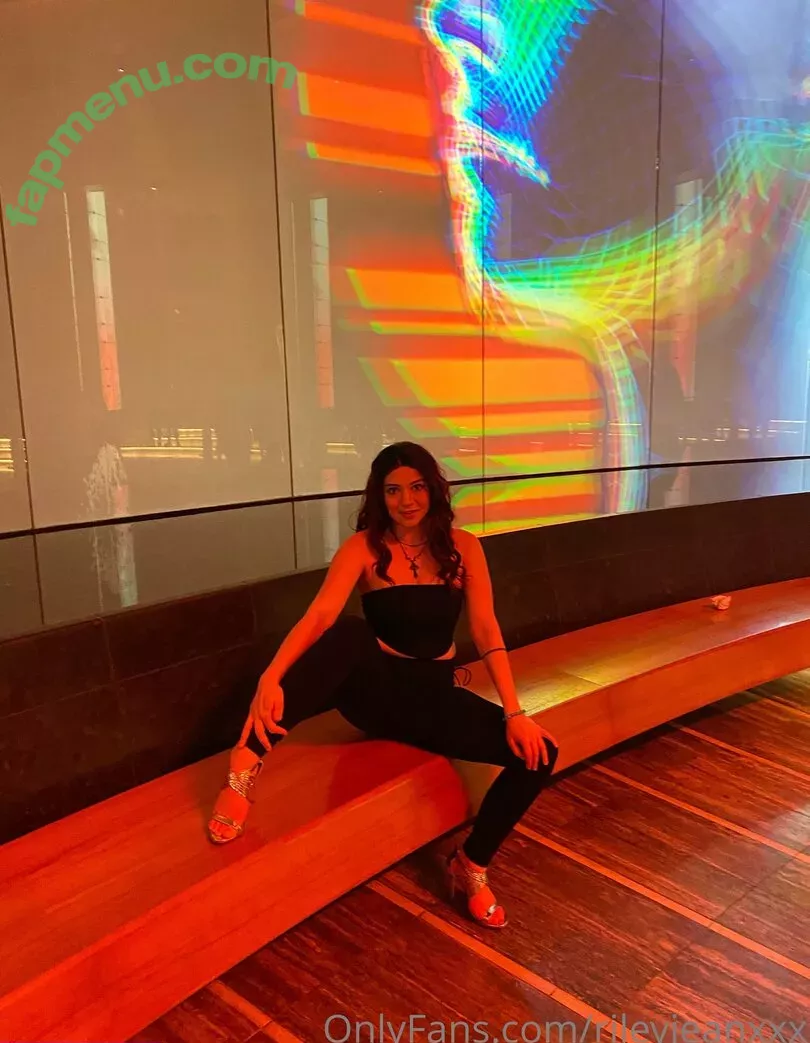 Riley Jean nude photo #0032 (rileyjean / rileyjeanxxx)