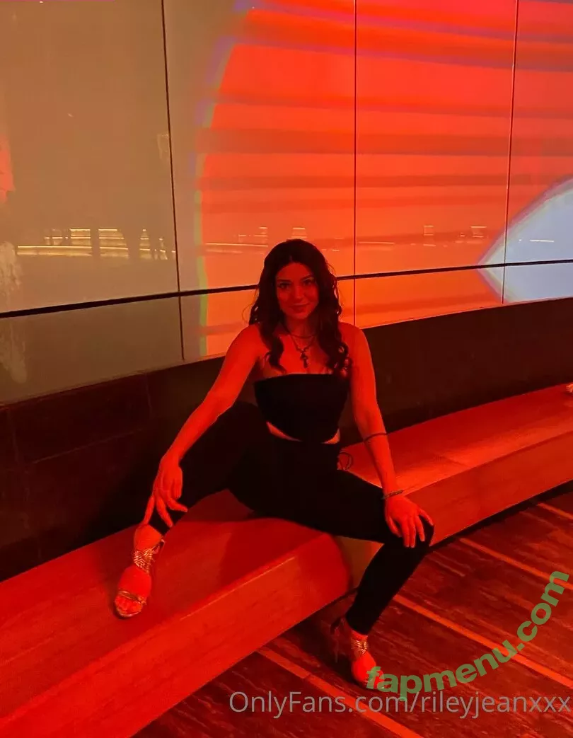 Riley Jean nude photo #0036 (rileyjean / rileyjeanxxx)