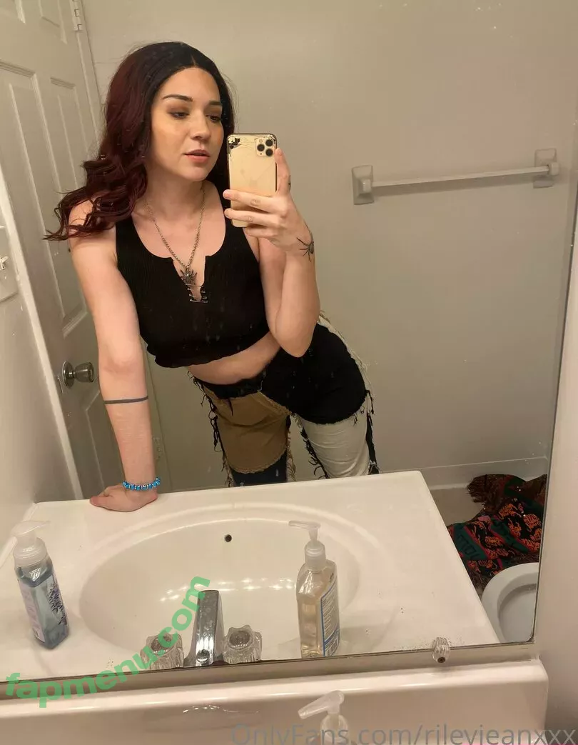 Riley Jean nude photo #0045 (rileyjean / rileyjeanxxx)