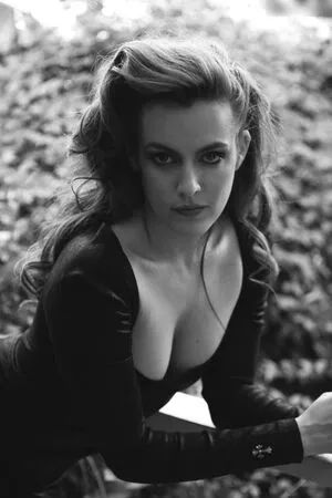 Riley Keough / rileykeough nude photo #0105