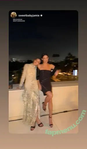 Riley Keough / rileykeough nude photo #0149