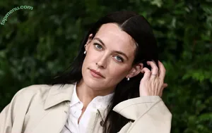 Riley Keough / rileykeough nude photo #0160