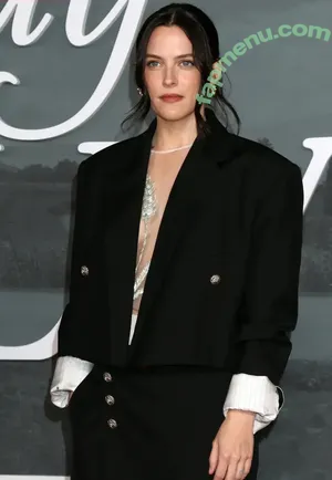 Riley Keough / rileykeough nude photo #0195