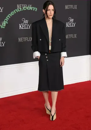 Riley Keough / rileykeough nude photo #0198