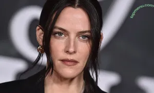 Riley Keough / rileykeough nude photo #0201