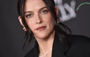 Riley Keough / rileykeough nude photo #0207