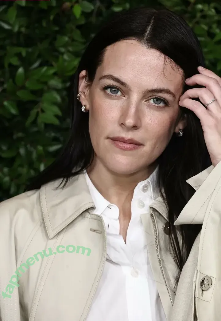 Riley Keough nude photo #0153 (rileykeough)