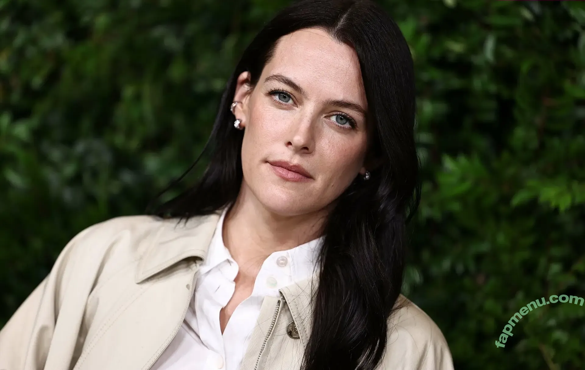 Riley Keough nude photo #0158 (rileykeough)