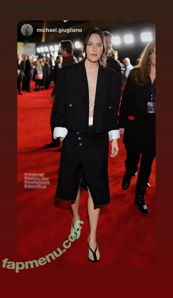 Riley Keough nude photo #0187 (rileykeough)