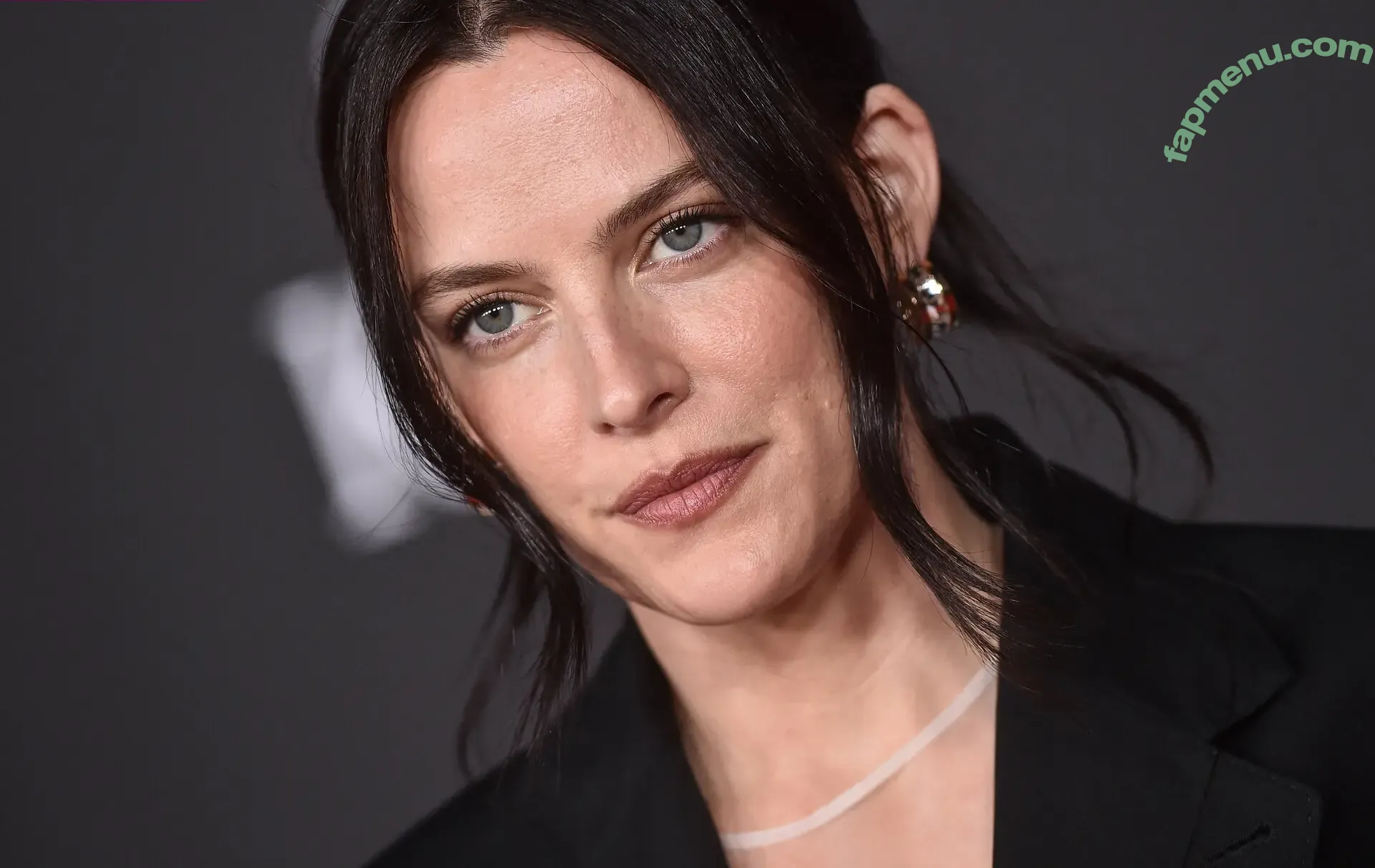 Riley Keough nude photo #0203 (rileykeough)