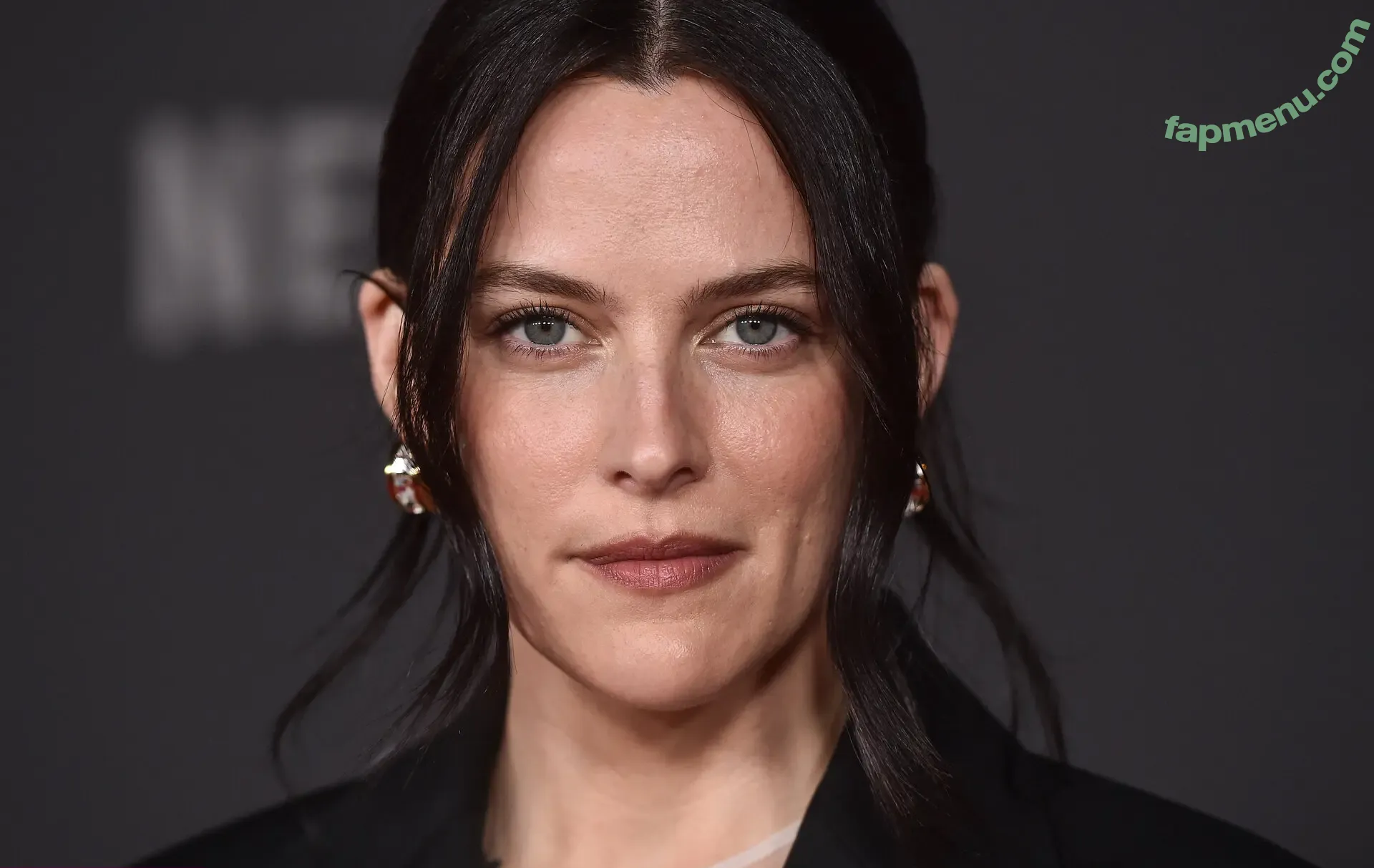 Riley Keough nude photo #0211 (rileykeough)