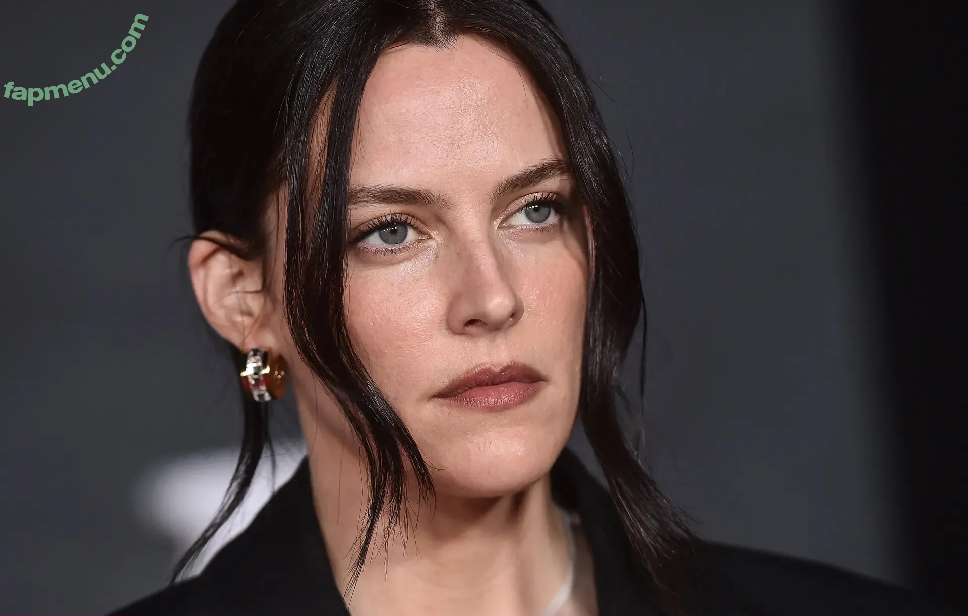 Riley Keough nude photo #0212 (rileykeough)