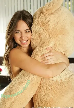 Riley Reid / hellorileyreid / rileyreidx3 nude photo #0517