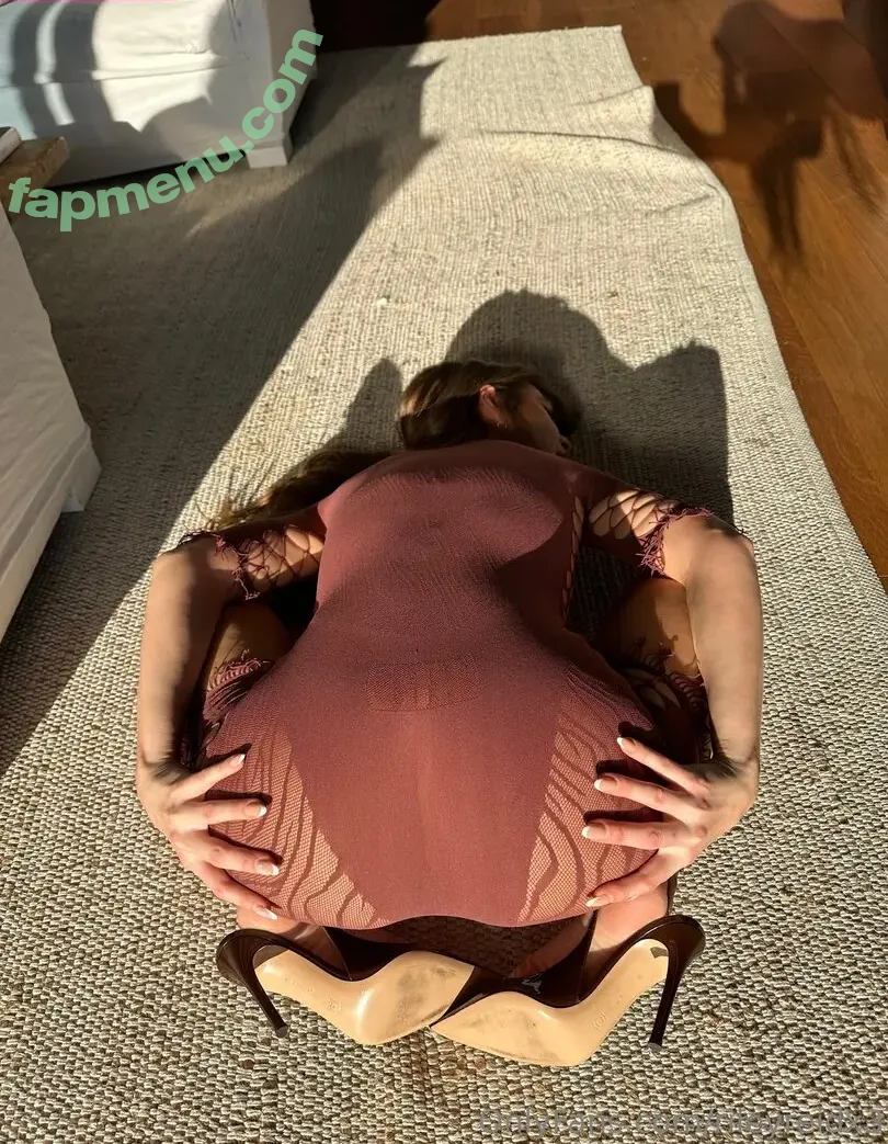 Riley Reid nude photo #0536 (hellorileyreid / rileyreidx3)