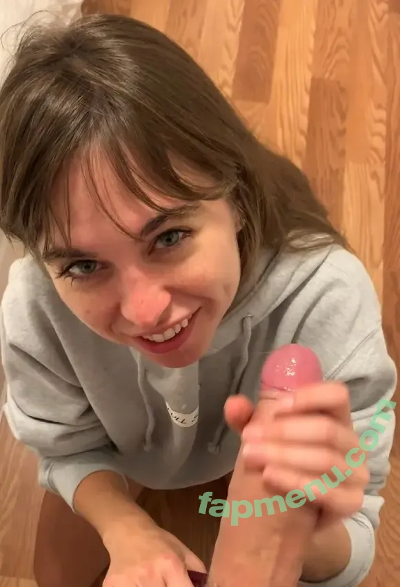 Riley Reid nude photo #0005 (hellorileyreid / rileyreid)