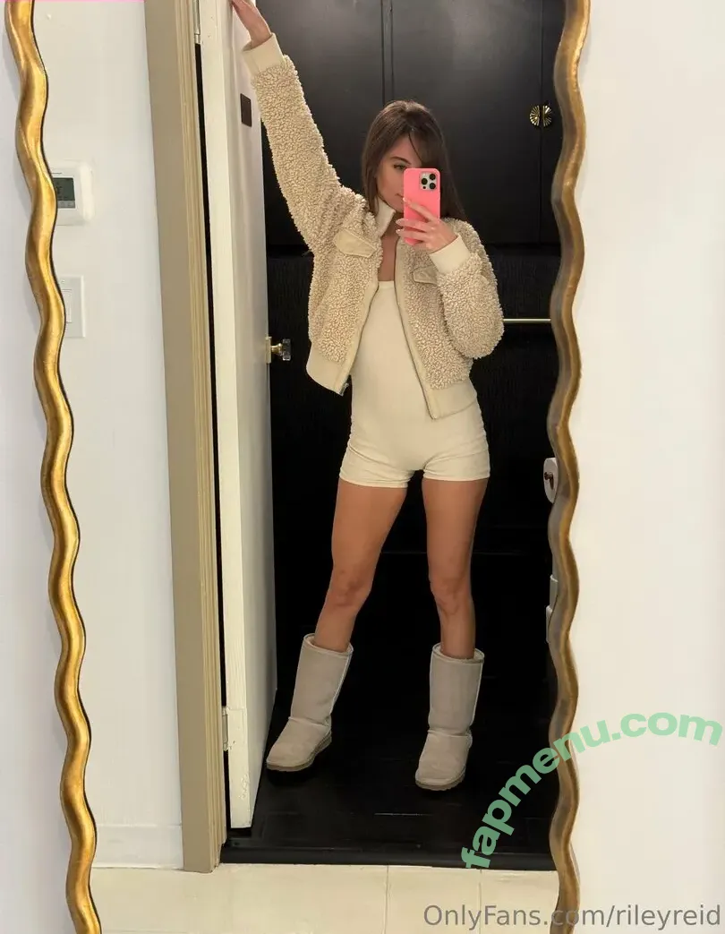 Riley Reid nude photo #0103 (hellorileyreid / rileyreid)