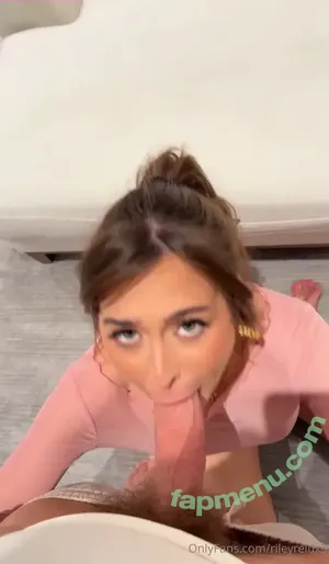 Riley Reid / hellorileyreid / rileyreidx3 nude photo #0037
