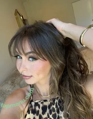 Riley Reid / hellorileyreid / rileyreidx3 nude photo #0031