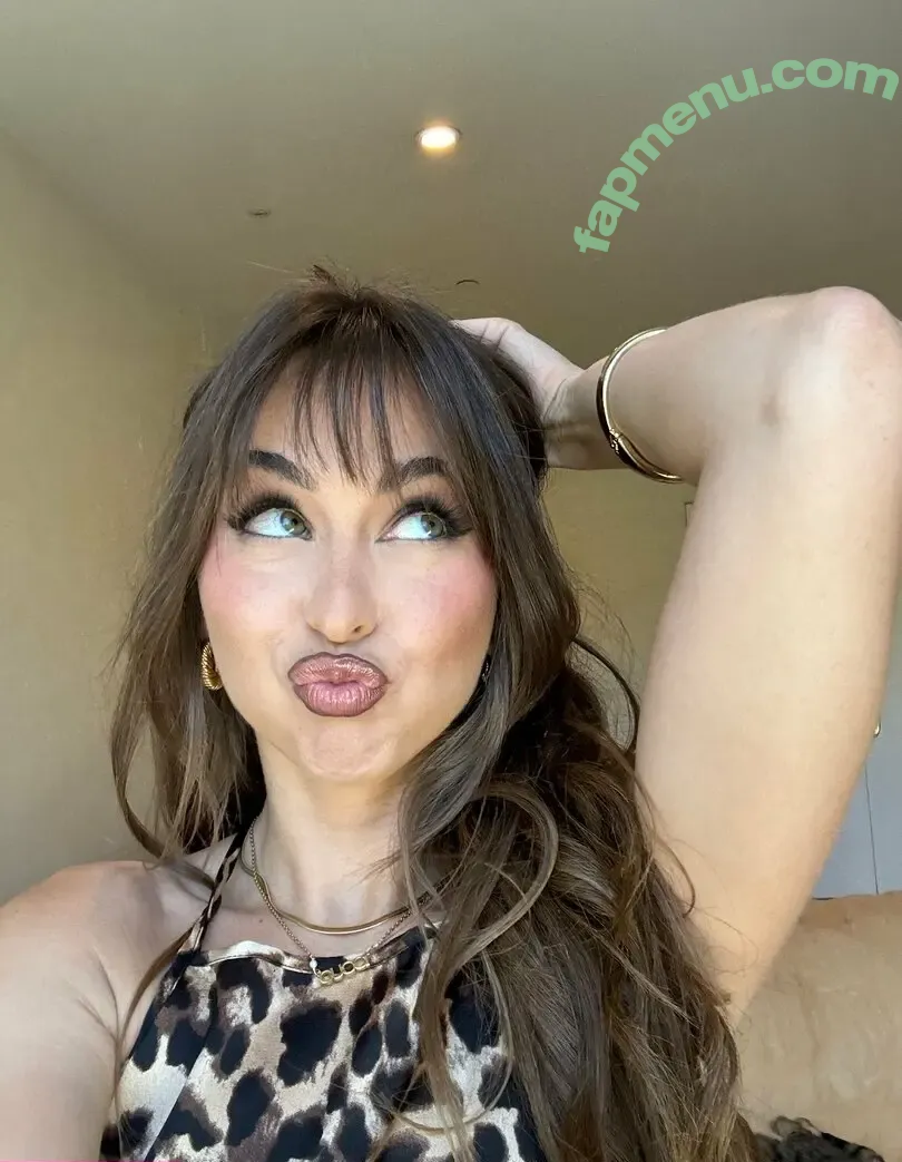 Riley Reid nude photo #0037 (hellorileyreid / rileyreidx3)