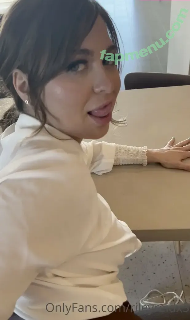 Riley Reid nude photo #0089 (hellorileyreid / rileyreid)