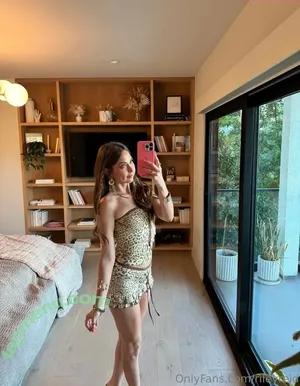 Riley Reid / hellorileyreid / rileyreidx3 nude photo #0040